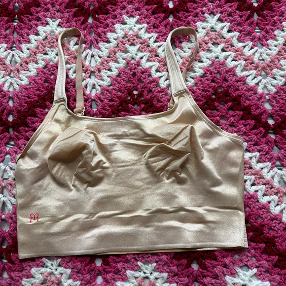 Shapewear seamless smoothing bra - Picture 1 of 3